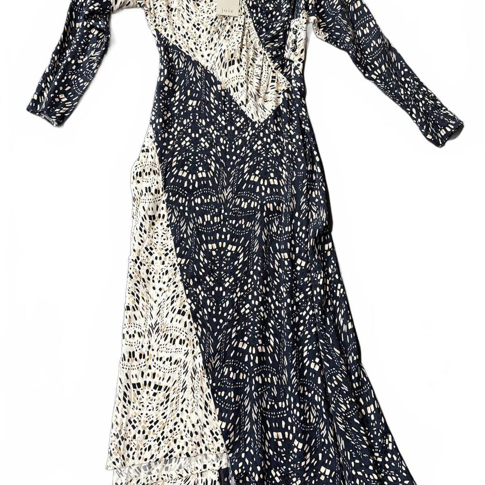 This Beautiful Joie Size : Small Chic Contrast Print Maxi Dress